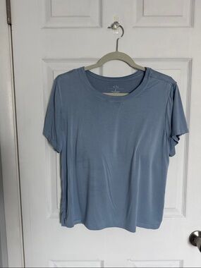 Klassy Network Light Blue Short Sleeve Crewneck Tee, Built in Bra, Large